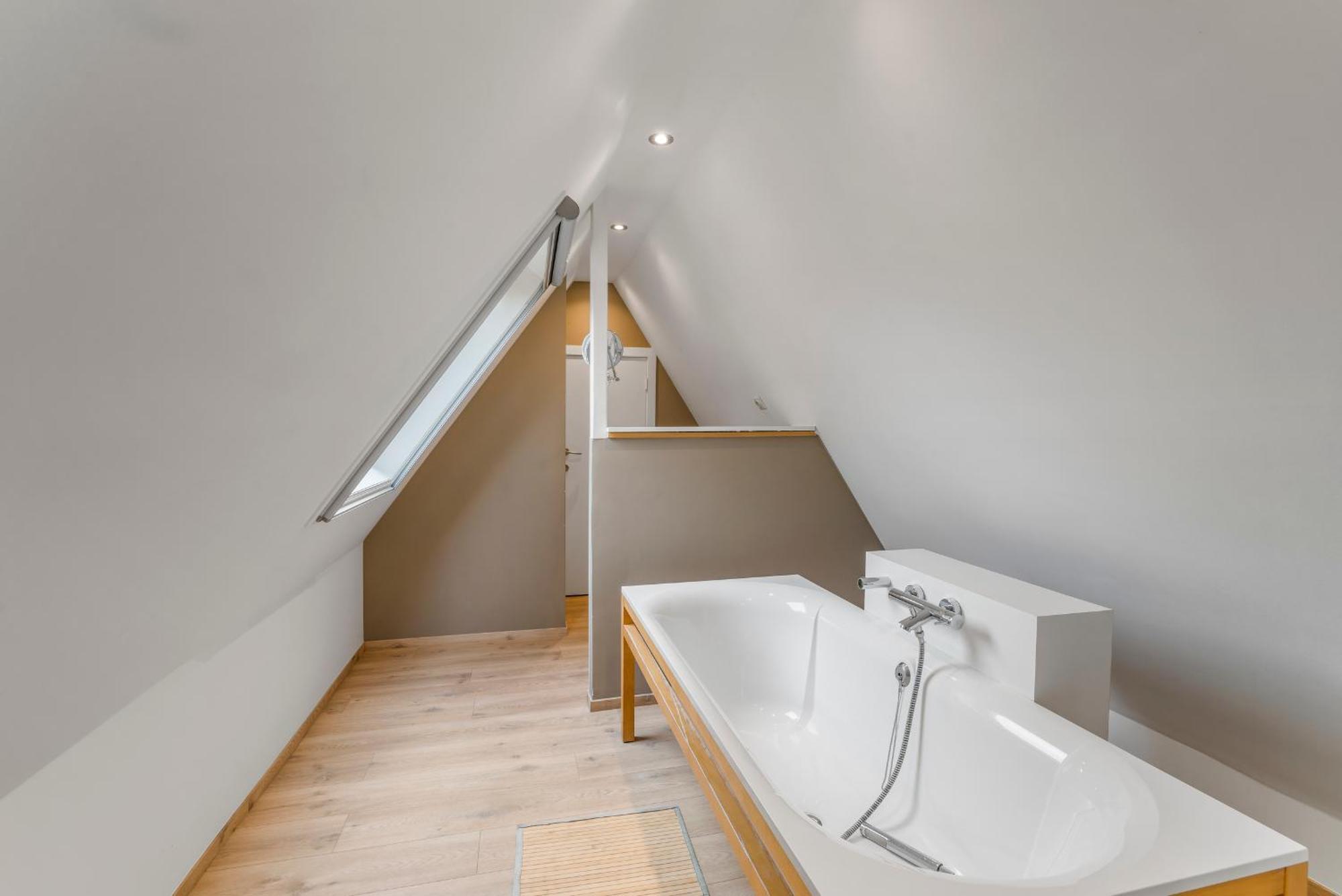 Brugse Charme Huis Met Tuin Aan Het Water 8P Bruges Exterior foto